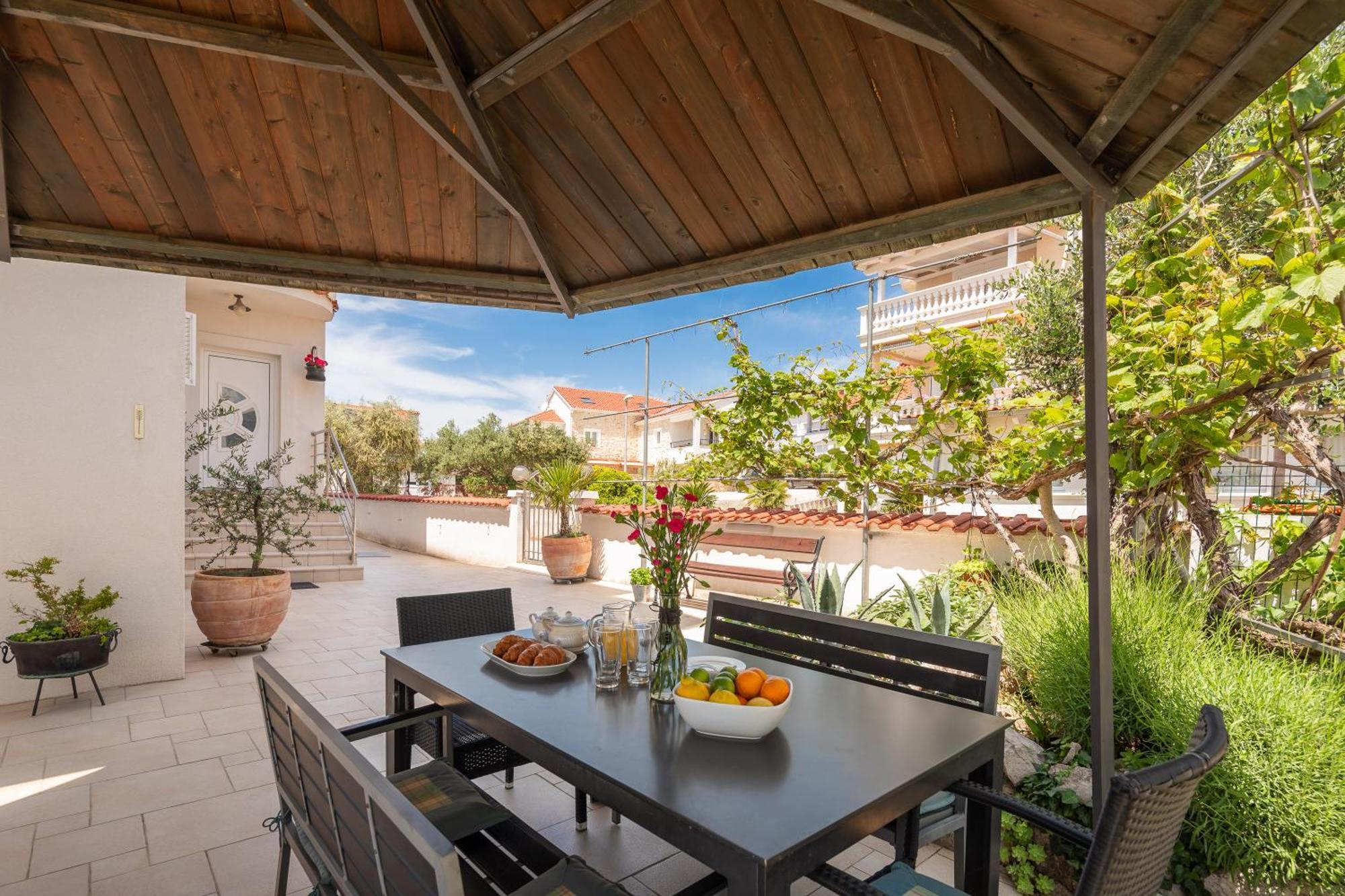 Sea View Apartments Tihi II Vodice Eksteriør billede