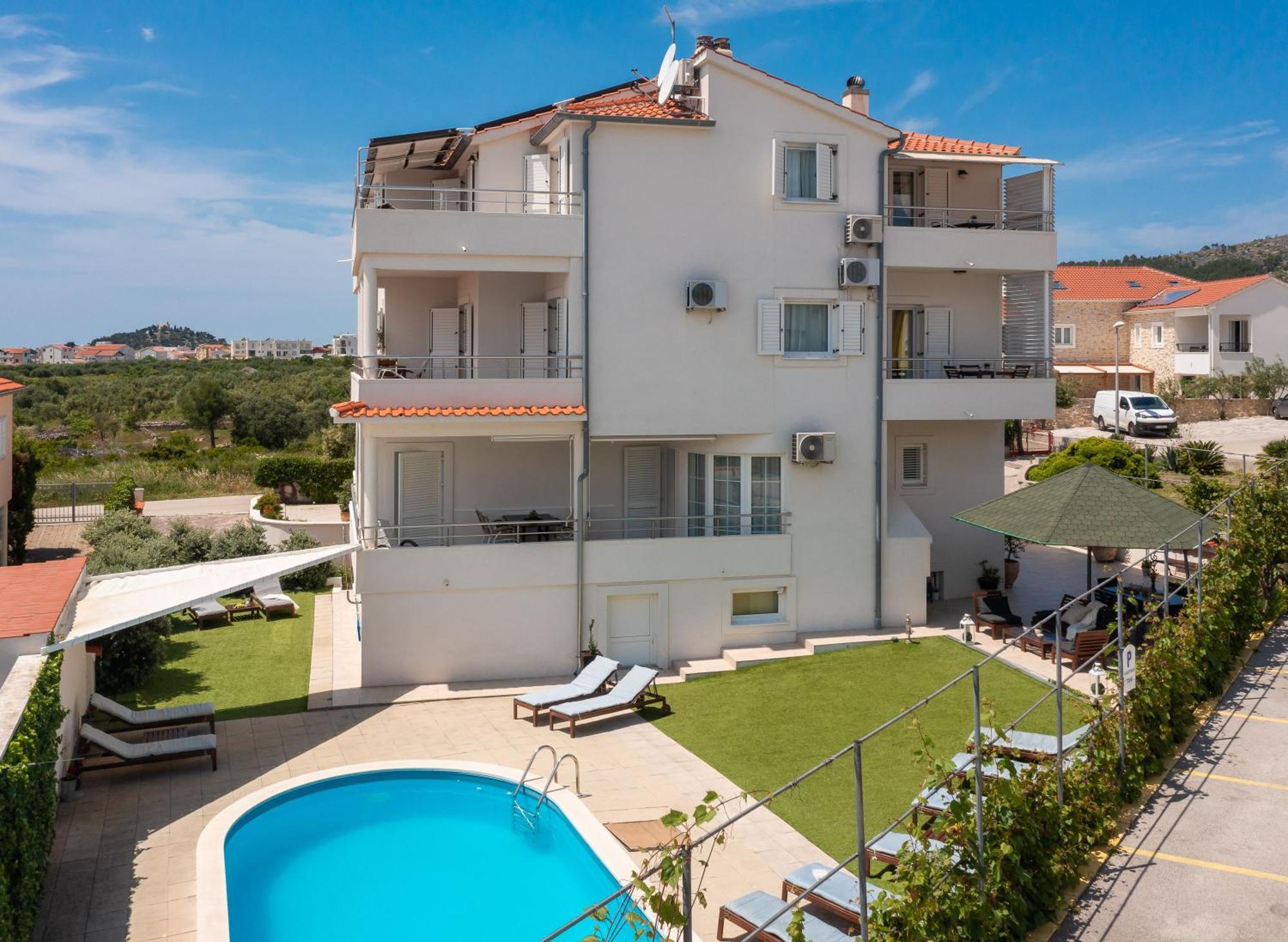 Sea View Apartments Tihi II Vodice Eksteriør billede