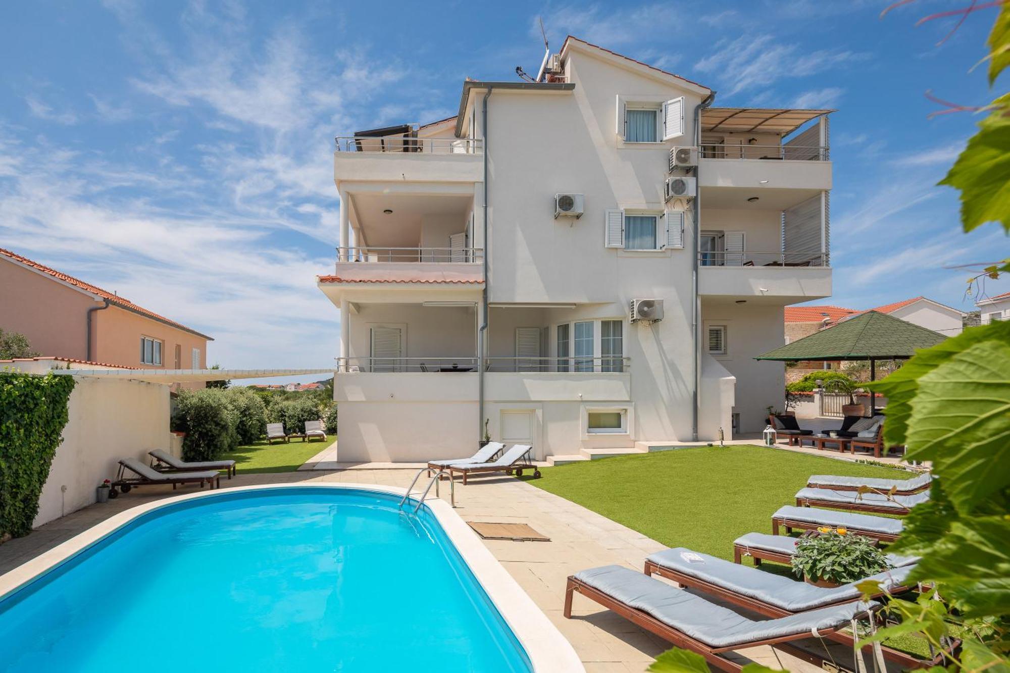 Sea View Apartments Tihi II Vodice Eksteriør billede