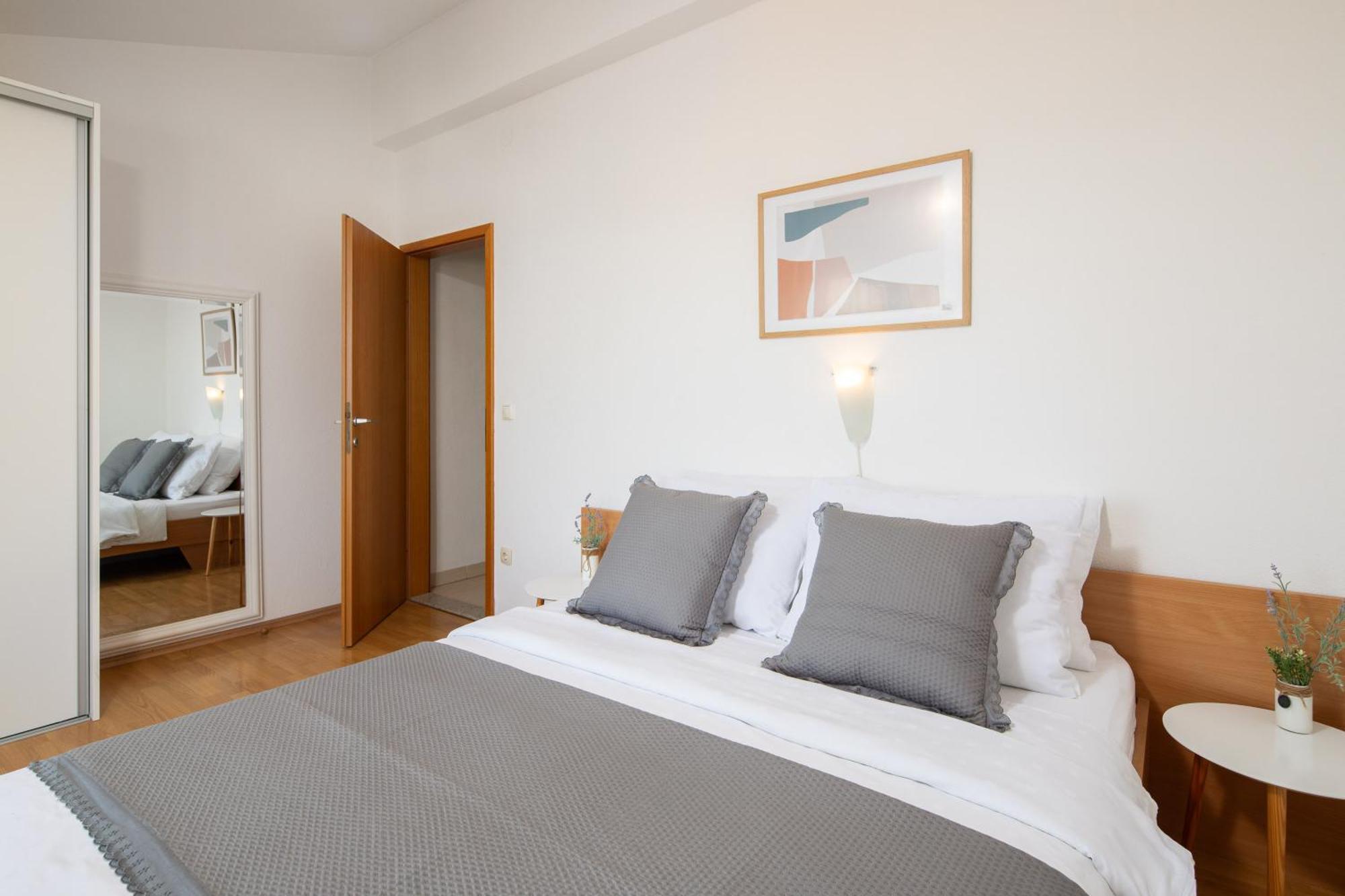 Sea View Apartments Tihi II Vodice Eksteriør billede